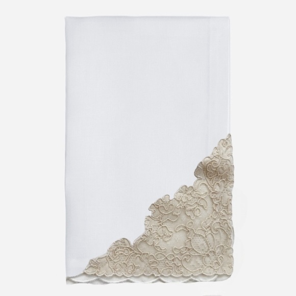 4ct Ivory and Cream Lace Linen Napkin - Picture 3 of 16